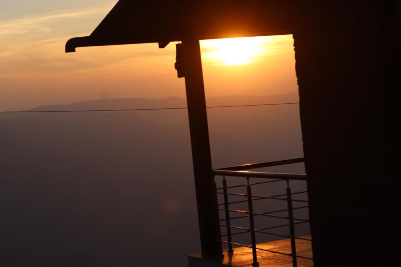 Forest Sunrise Villa 3Bhk Mahābaleshwar Kültér fotó